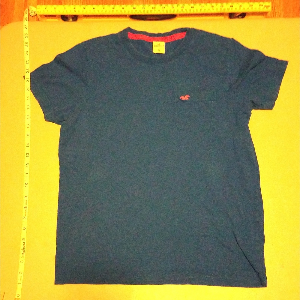 Hollister Boys Youth T-Shirt XL Royal Blue w/ Pink